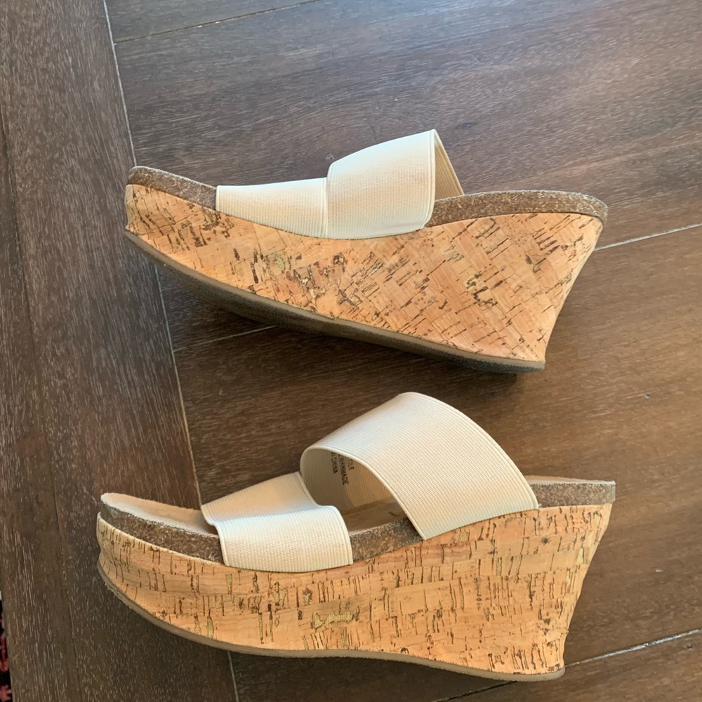 Matisse Beach platform sandals size 8